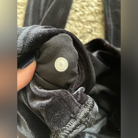 Lululemon velvet leggings - Picture 5 of 5
